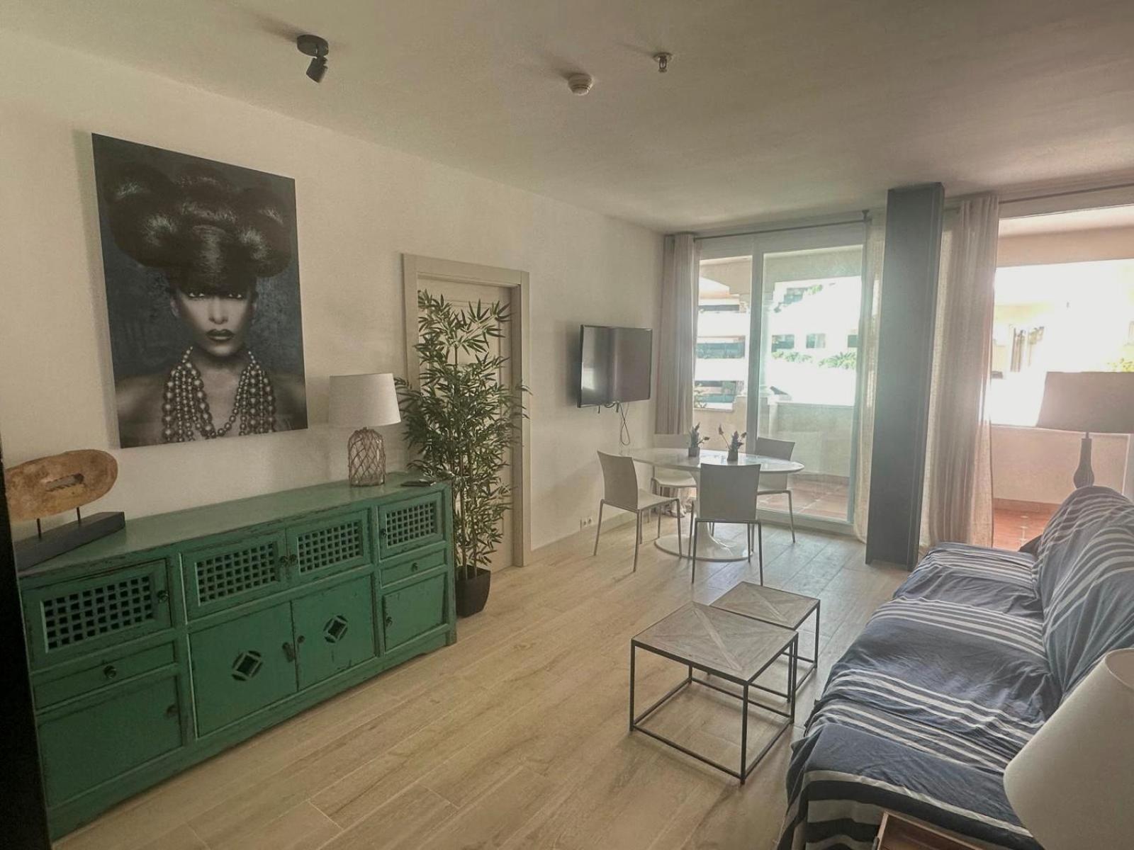Apartamentos Guadalpin Boutique Марбелья Екстер'єр фото